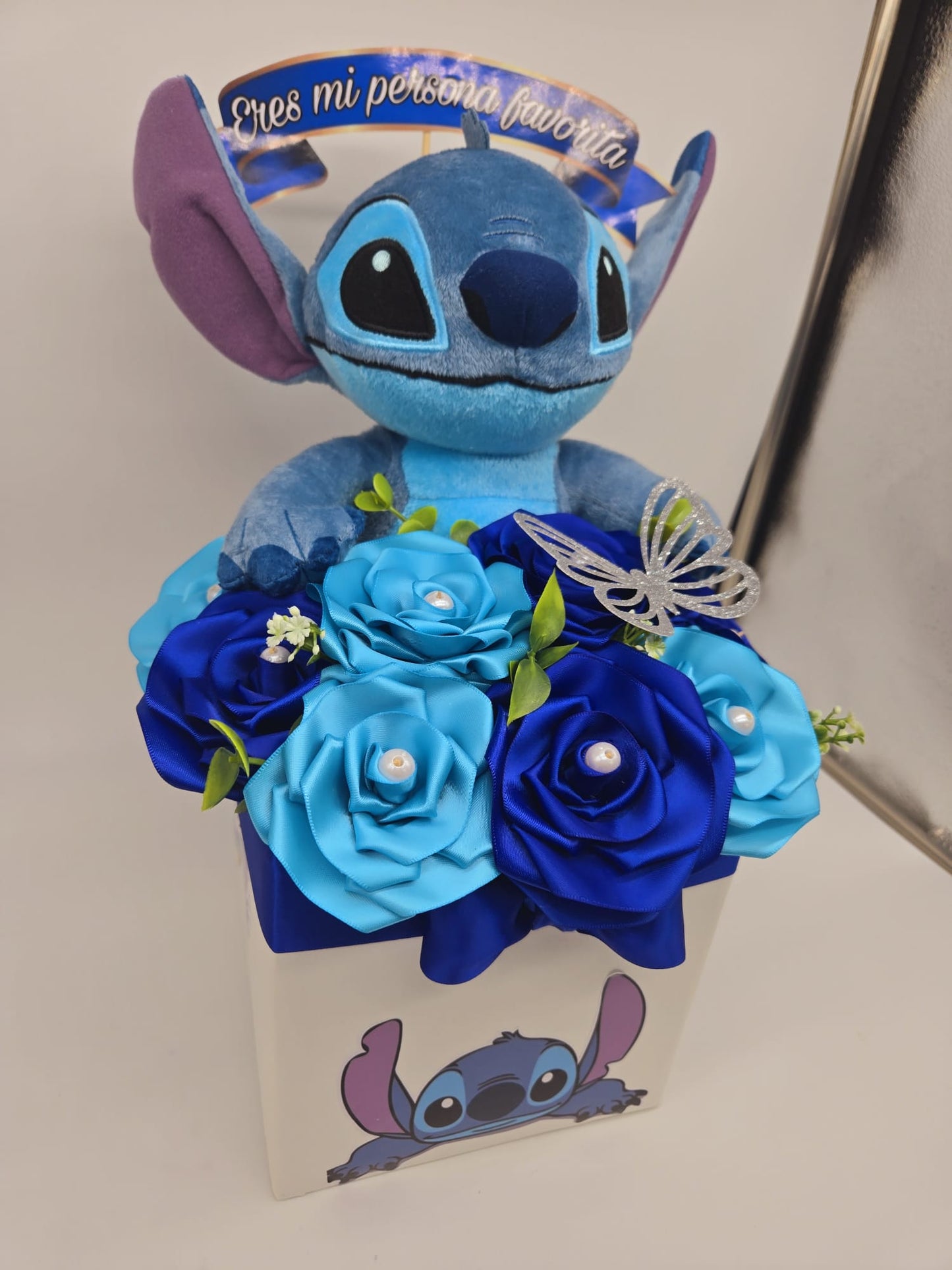 GIFT BOX